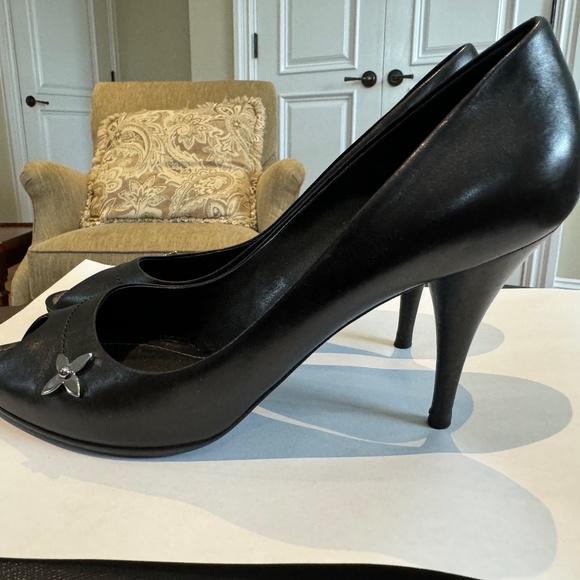Louis Vuitton Black Leather Peep Toe Pumps Size 8.5 - Picture 9 of 16